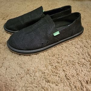 Sanuk shoes